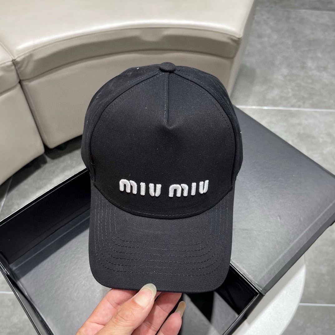 Miu Miu Caps